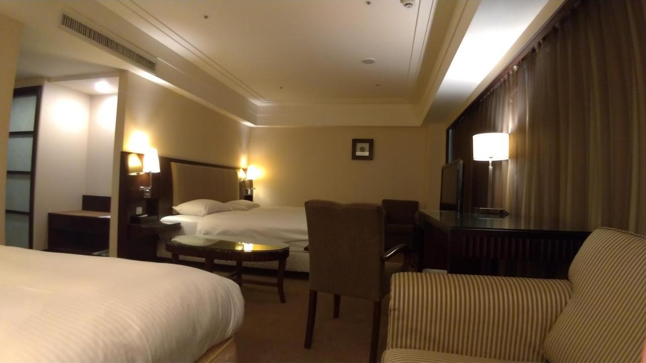 Nisus Hotel
