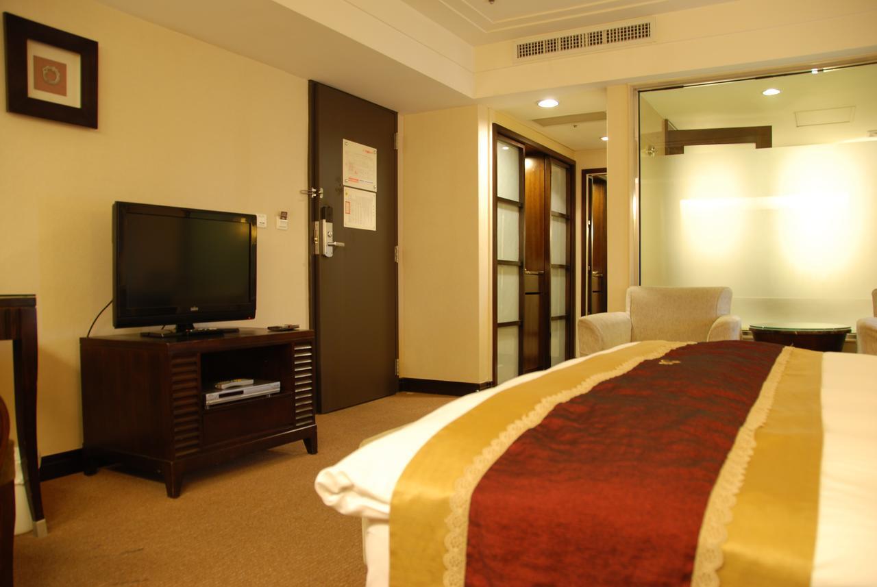 Hotel Nisus 3*