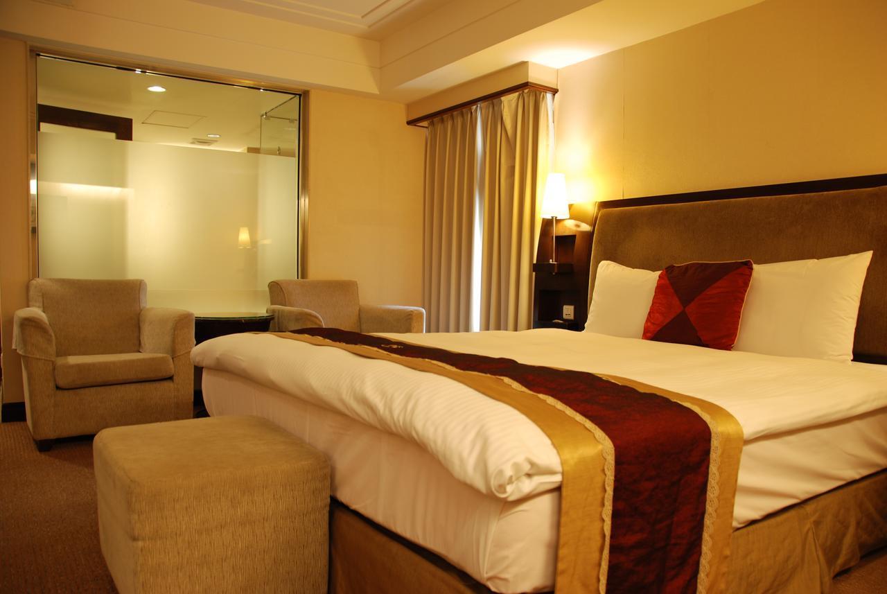 Nisus Hotel 3*