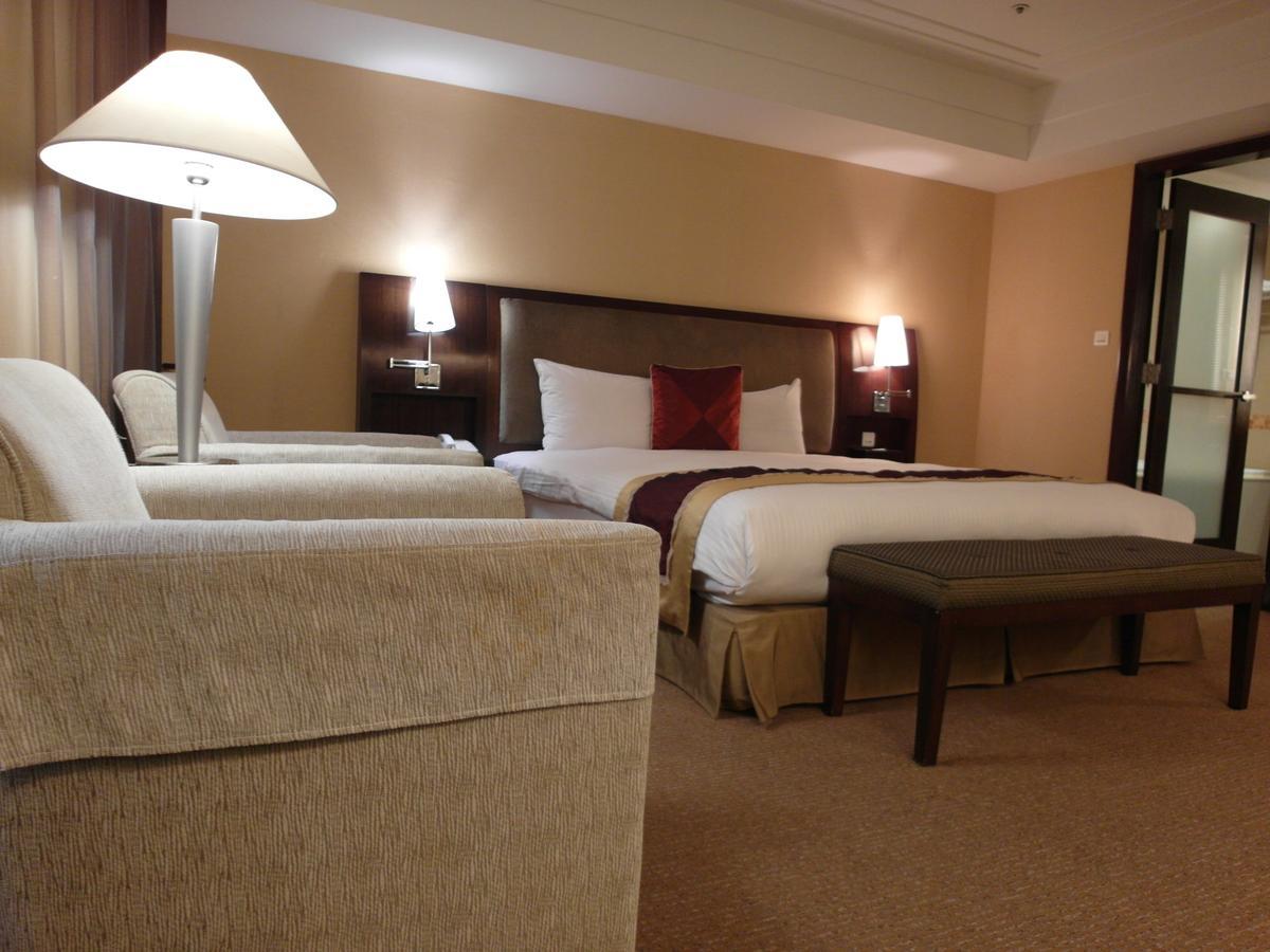Nisus Hotel 3*