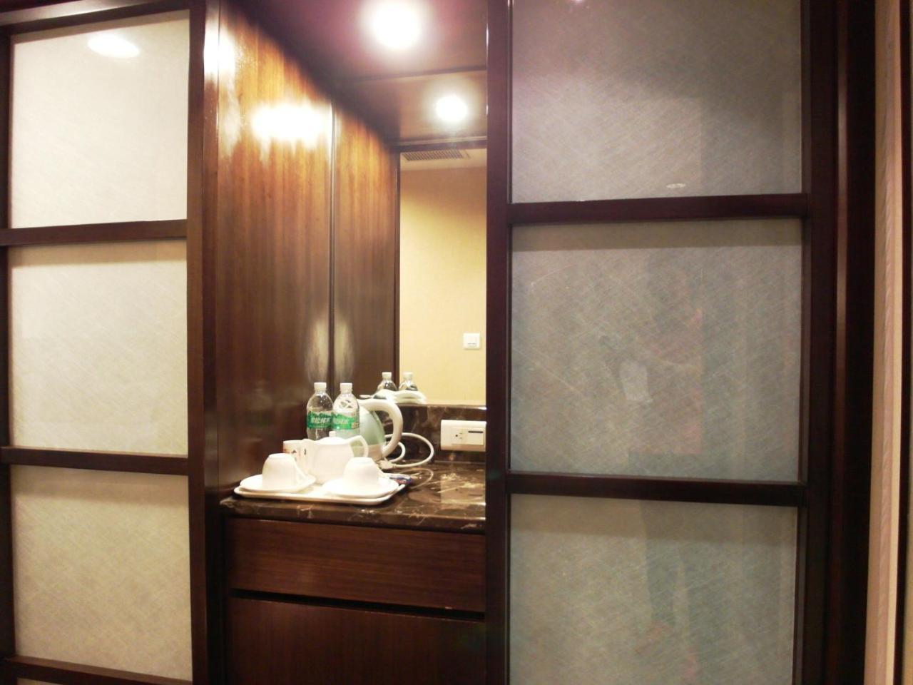 Hotel Nisus 3*